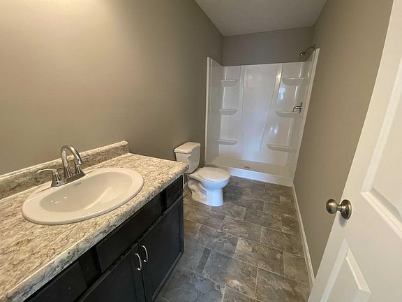 5th image of 1712 Welch Ln