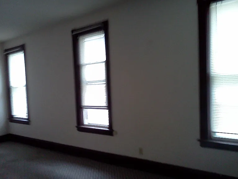 11 Eagle St #3 — Photo 1