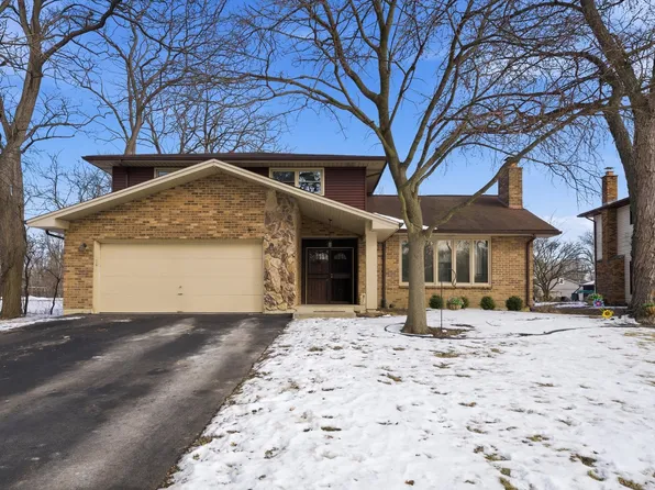 5721 Vial Pkwy, La Grange Highlands, IL 60525
