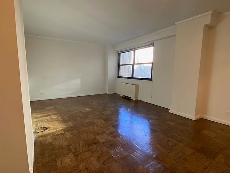 1st image of 300 W 55th St APT 4W