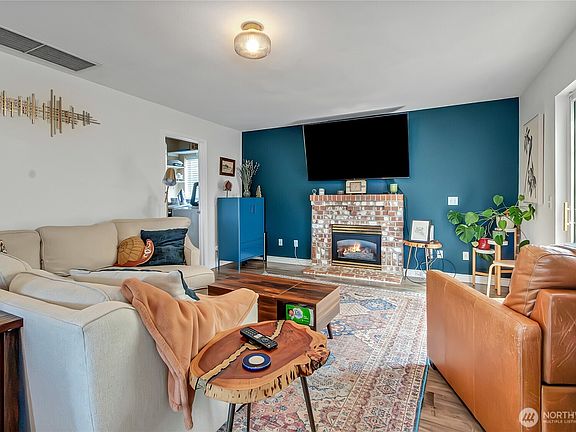 5th image of 21606 114th Street E