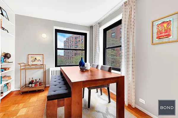 Sold by Bond New York | media 8