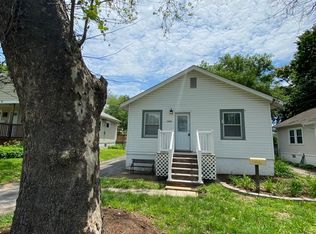 1032 Martha Ln, Saint Louis, MO 63119