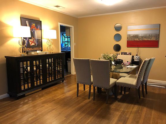 Dining area is contiuous from living room