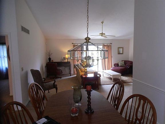 4th image of 6123 Old English Ct