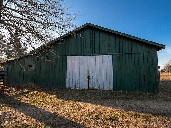 5th image of 302 Kemper Ln