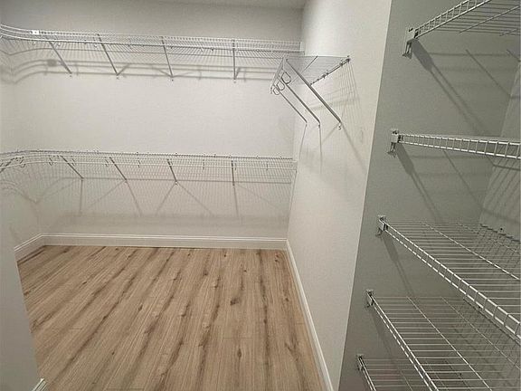 2nd image of 2562 Revolution Dr