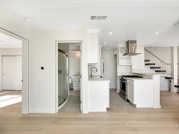 4th image of 28405 Via Acero St House 2