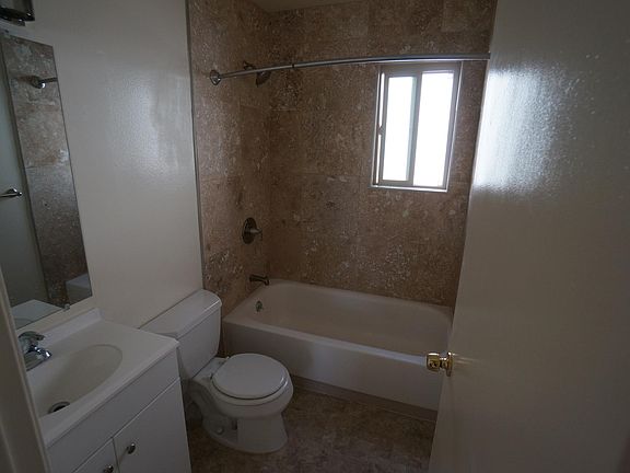5th image of 1767 Torrance St APT 318