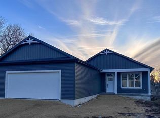 206 Cardinal Way, Ridgeway, WI 53582