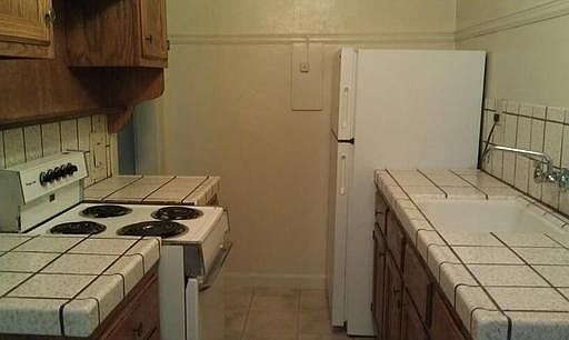 3rd image of 1620 P St APT 4