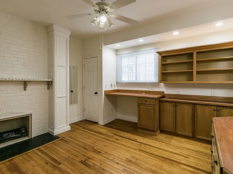 1207 Madison St #1 — Photo 14
