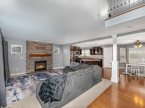 3rd image of 1734 Bingham Cir