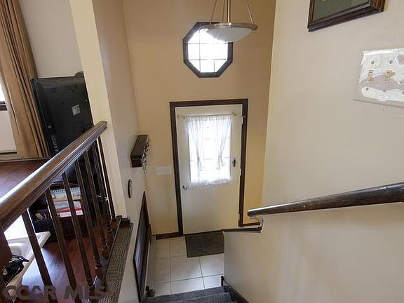 3rd image of 436 Canterbury Dr