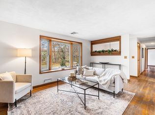 6 Sierra Dr, Chelmsford, MA 01824