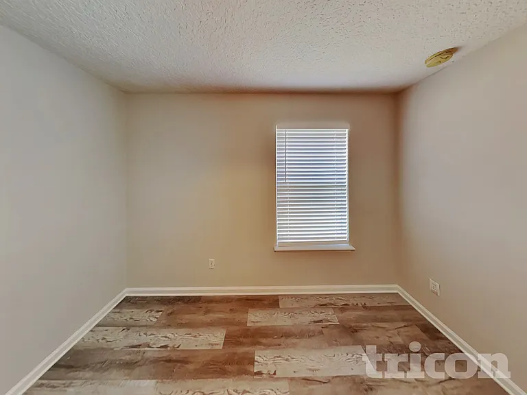13698 Devan Lee Dr N — Photo 12
