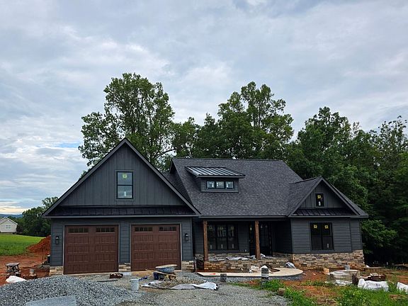 2nd image of 18 Farm Dr