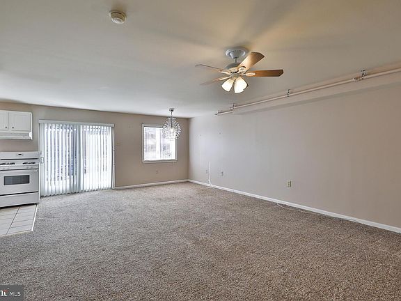 5th image of 126-128 League St #2