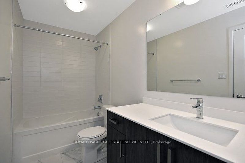 Oakville Townhouse for rent - 4 Bedrooms — photo 18