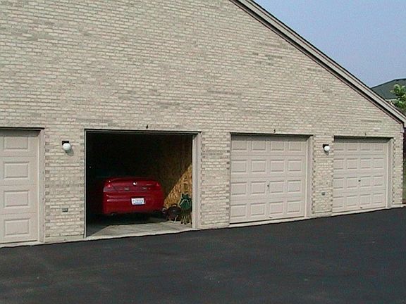 3rd image of 8171 Autumn Woods Ln