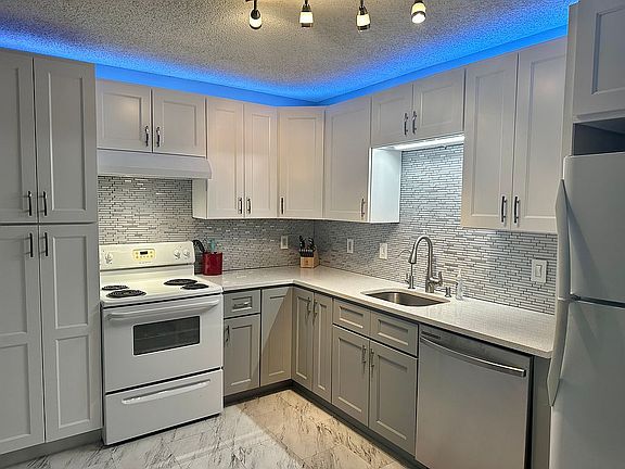 2nd image of 43447 Cape Dr