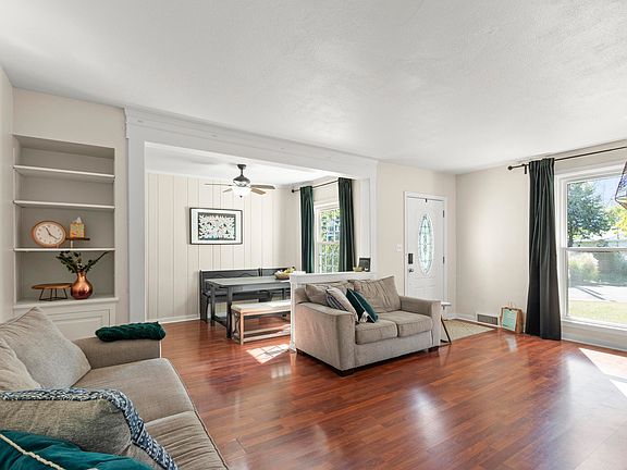 4th image of 2903 N Easton Pl