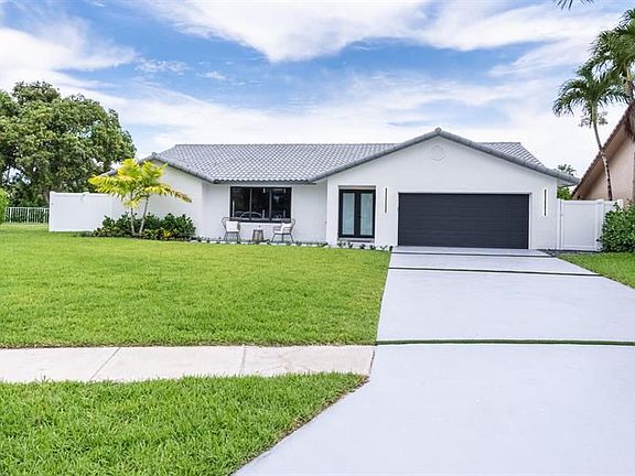 5th image of 5143 Deerhurst Crescent Cir