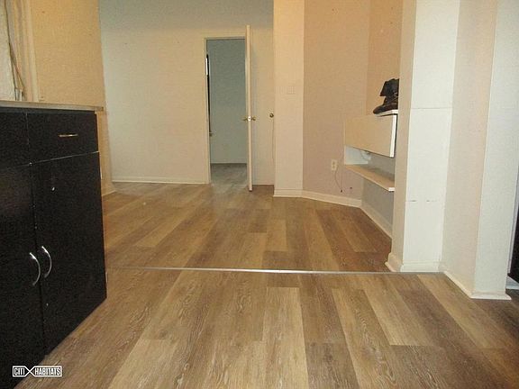 4th image of 602 10th Ave APT 3RN