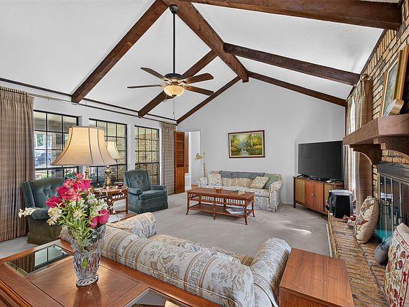 2nd image of 3302 Pinehaven Ln