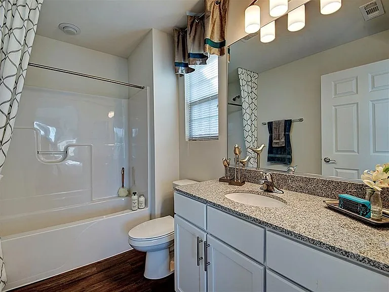 Ashwood Place — Photo 10