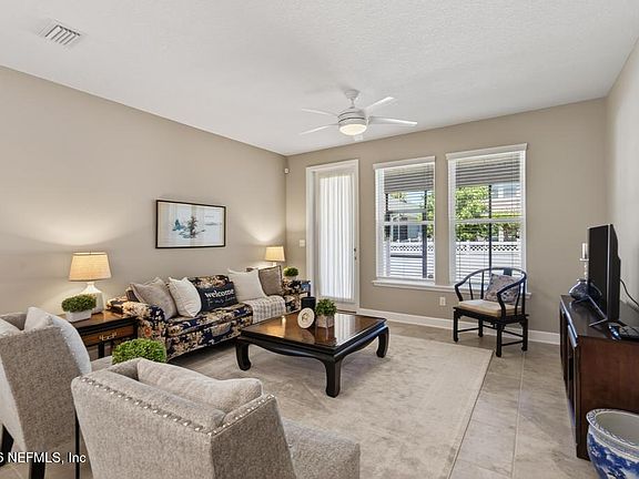 4th image of 73 FOREST EDGE Drive