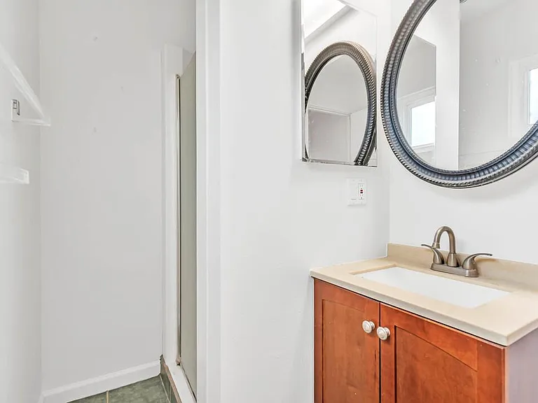 3020 Governor Dr — Photo 17