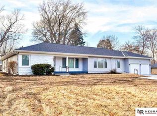 672 S 84th St, Omaha, NE 68114