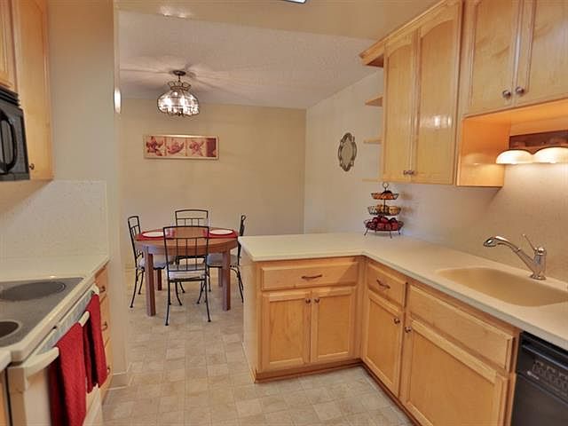 1st image of 1720 Halford Ave APT 322