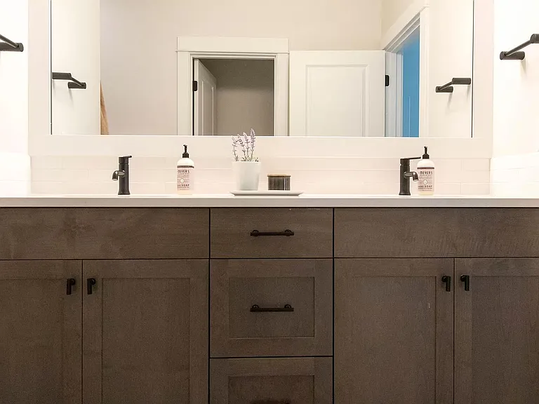 2705 Crossing Dr #2 — Photo 14