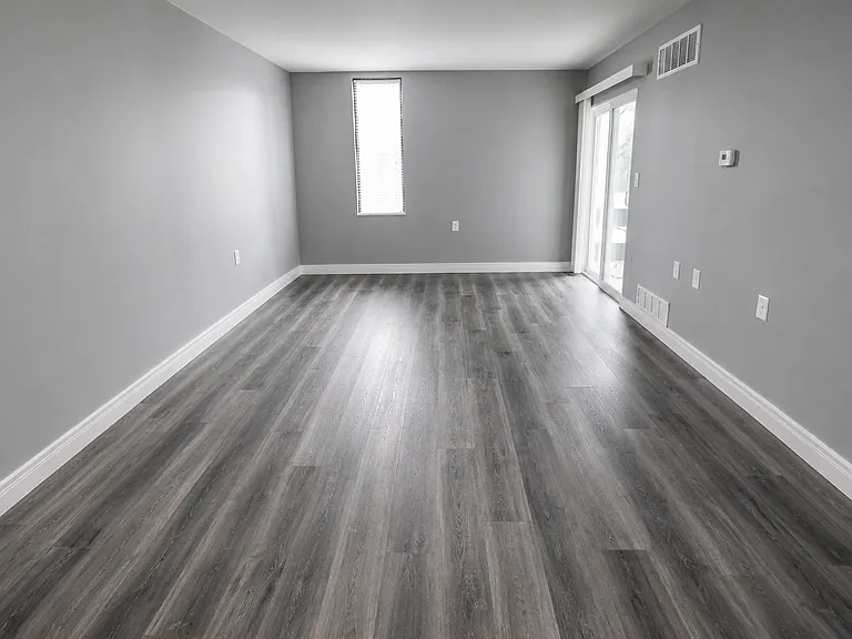 1102 Salem Ave #1J — Photo 3