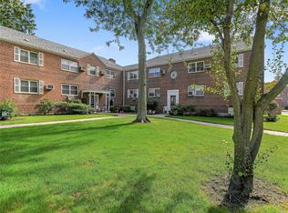 89-16 155th Ave #UR, Howard Beach, NY 11414