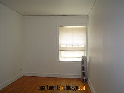 2nd image of 6443 N Richmond St APT 1W