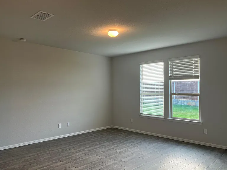 8520 Little Acorn Dr — Photo 10