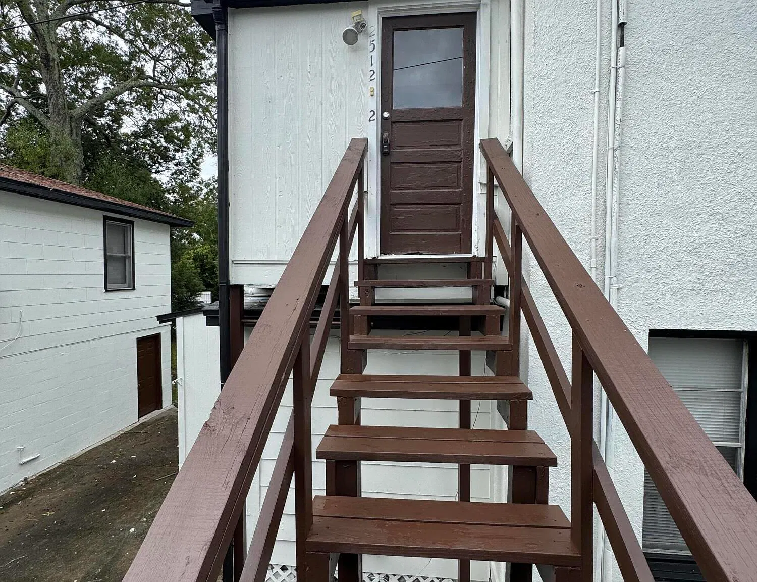 2 bed, 1.0 bath, 1100 sqft, $1,900 — Photo 3