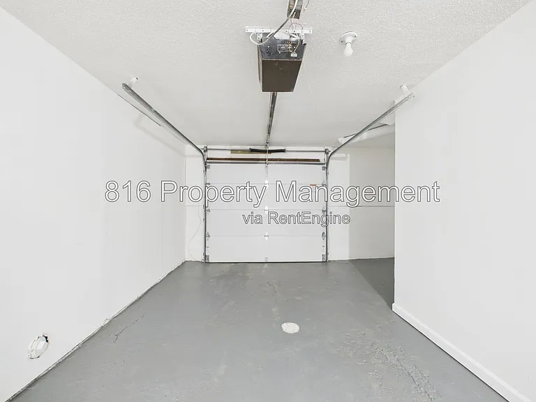7030 Ewing Ave #7030 — Photo 22