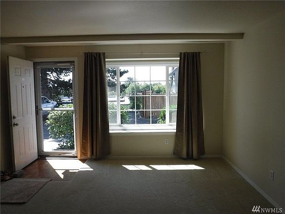 4th image of 4307 164th St SW APT 102