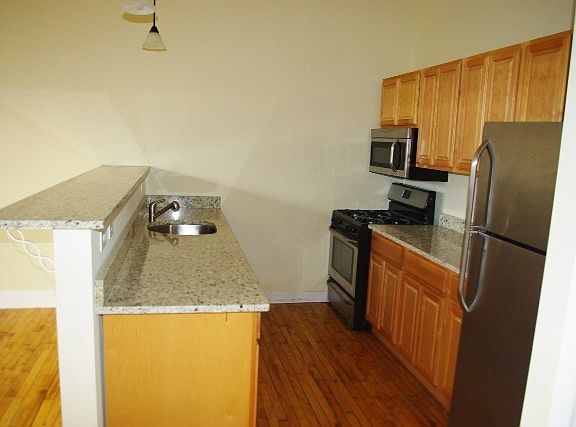 2nd image of 31 Ontario St APT 202