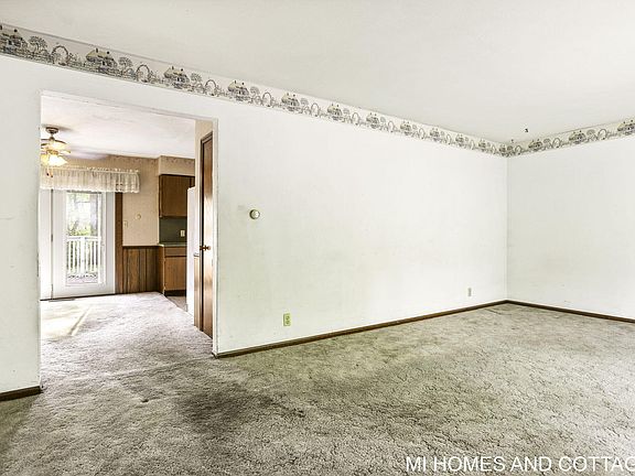 3rd image of 341 N 160th Ave