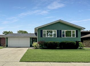 74 Frances Ln, Chicago Heights, IL 60411