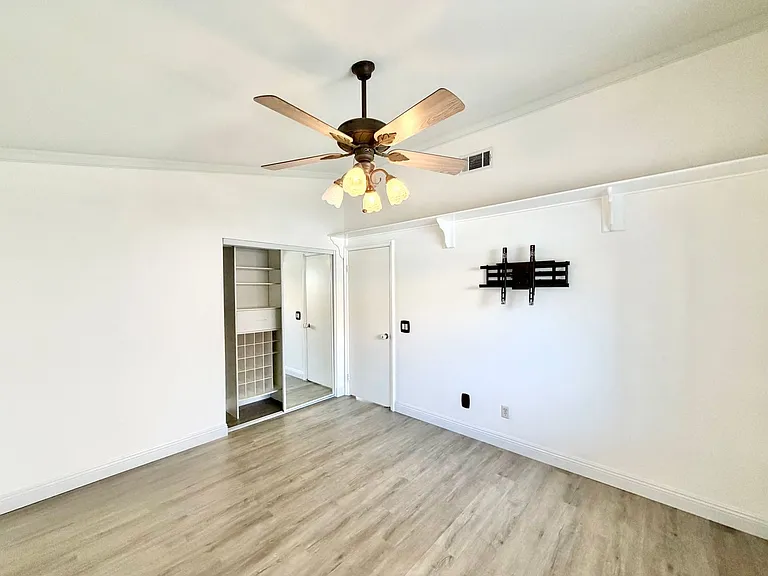39721 Rustic Glen Dr — Photo 14