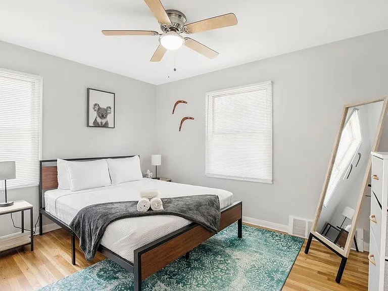 2024 Rowland Ave — Photo 15