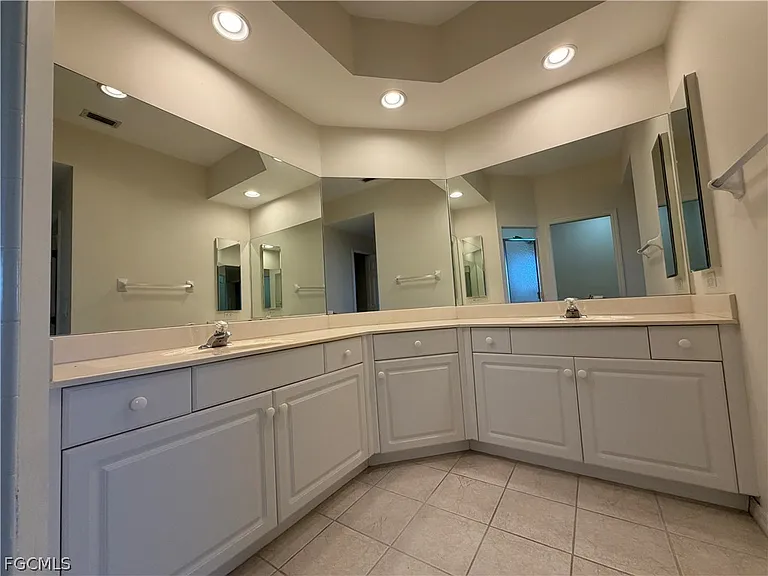 14999 Rivers Edge Ct #202 — Photo 35