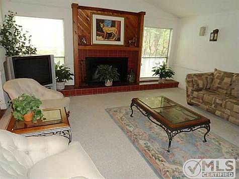 5th image of 2321 Torrington Dr APT A