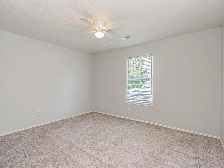 16126 Coleburn Dr — Photo 23